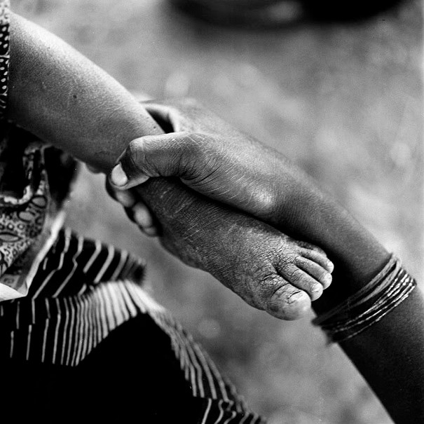 Ngày nay, nghi thức này được xem là có ý nghĩa tượng trưng đặc biệt, được sử dụng để đánh dấu bước trưởng thành của con người...