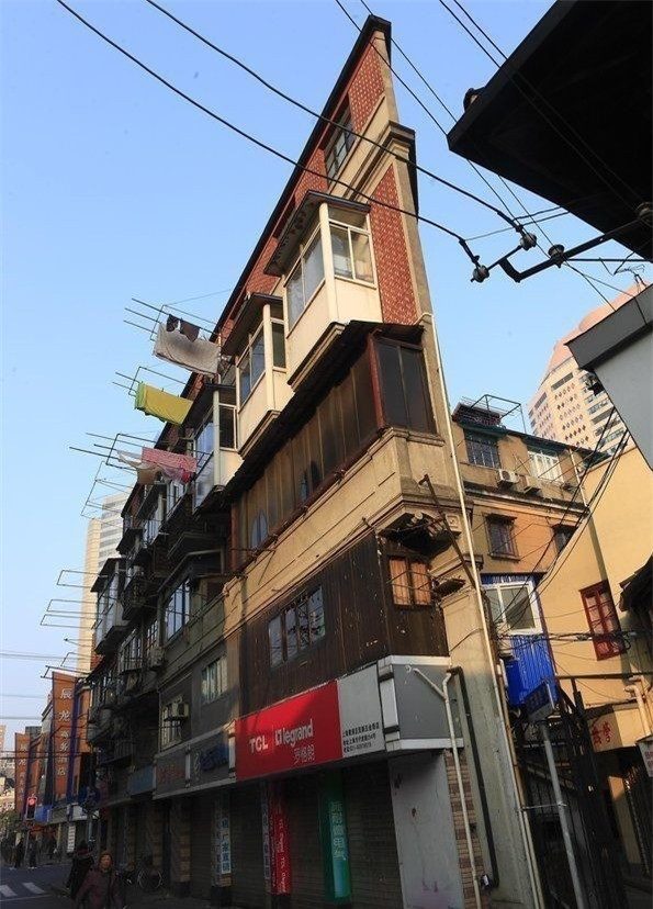 Chiêm ngưỡng những tòa nhà “mỏng như tờ giấy” trên thế giới ảnh 4