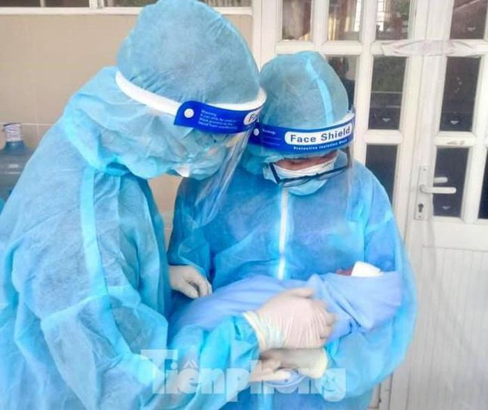 2021 va nhung guong mat tre tinh nguyen chong dich, truyen cam hung song dep-Hinh-7