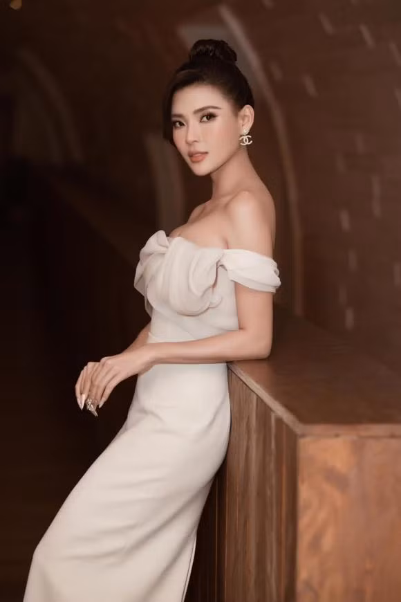 Thuy Diem bi bat gap ngoi an le duong, nhan sac khien dan tinh tram tro?-Hinh-4