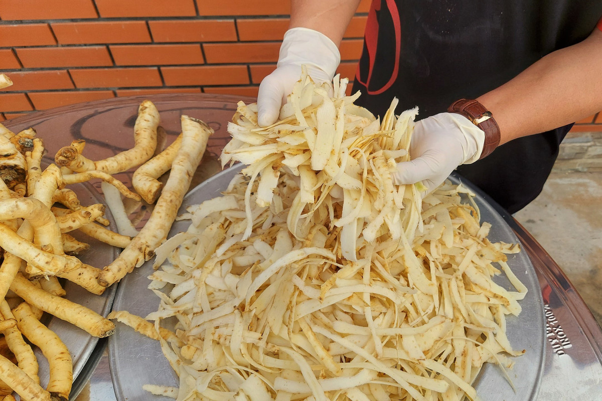 Làm mứt từ “nhân sâm người nghèo” bán “mỏi tay” ngày giáp Tết - Hình 4 Lam mut tu “nhan sam nguoi ngheo” ban “moi tay” ngay giap Tet-Hinh-4