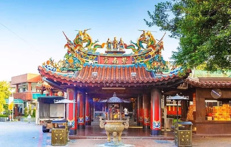 Ky la ngoi den cho nguoi dan vay tien, bao gio kham kha hon thi tra