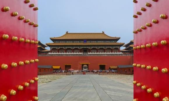 Giai ma 81 chiec dinh tron vang tren cong Tu Cam Thanh