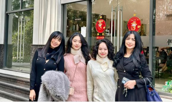 Nhan sac gay me cua 2 ai nu nha Thuy Hanh