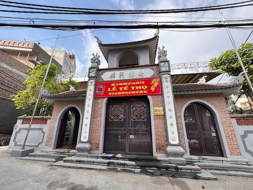 Bui Huy Bich- vi Hoang giap 3 lan tu choi lam quan