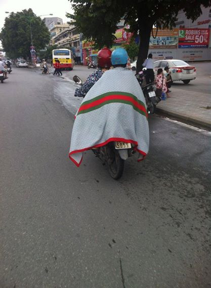 "Thời trang" chống nắng mùa hè.