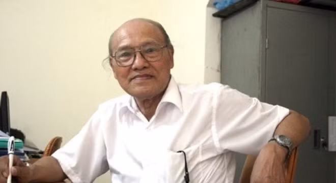  3. Phát ngôn gây sốc, bị cho là nhảm về nhà ngoại cảm Việt Nam có thể tìm thấy máy bay Malaysia “Ngay khi sự việc xảy ra, tôi cũng đã gọi cho các nhà ngoại cảm xem có nhận được thông tin gì không. Một nhà ngoại cảm gọi cho tôi và tôi đã trả lời báo chí trước đó rằng, hiện chiếc máy bay này đang nằm dưới biển. Viện đã mời 6 nhà ngoại cảm tới để gặp gỡ nhưng chỉ có hai người tới. Họ đã vẽ ra sơ đồ máy bay đi lạc hướng như thế nào. Họ yêu cầu muốn tìm được máy bay thì họ phải được gặp thân thân của những nạn nhân trên chuyến bay”, nhà nghiên cứu Nguyễn Phúc Giác Hải cho biết.