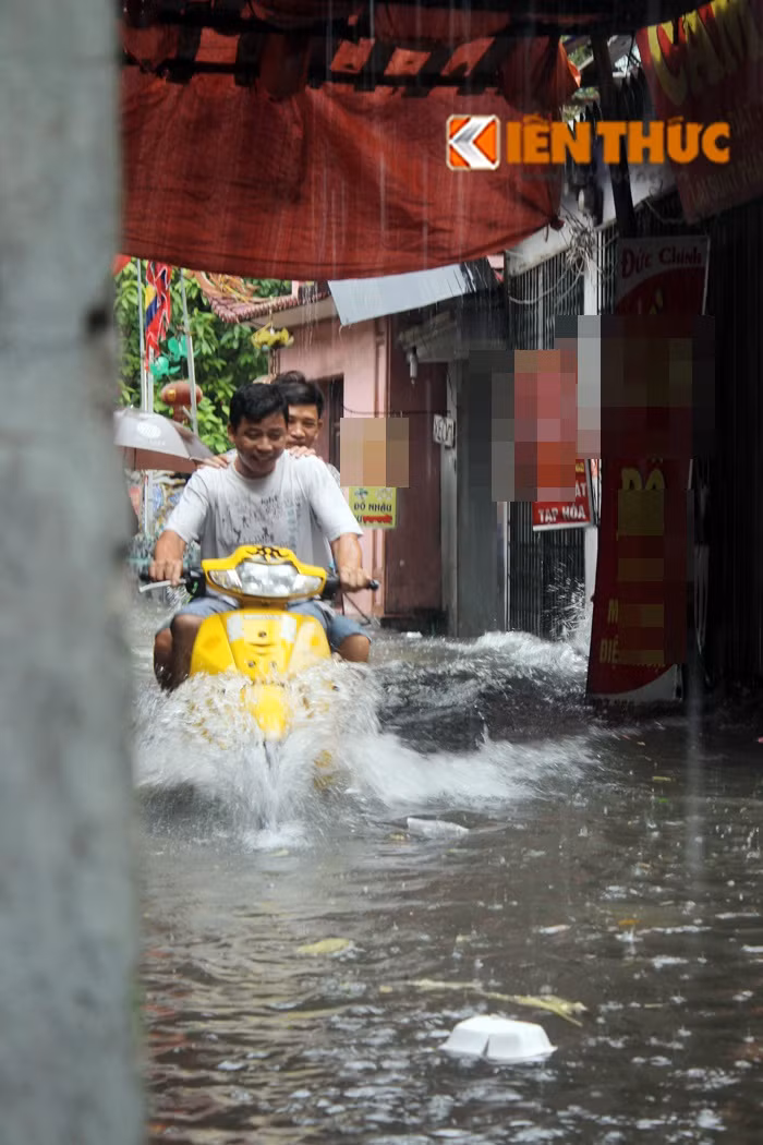 Cùng nhau "vượt sông".