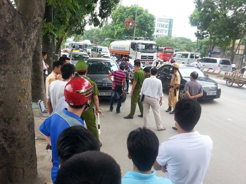 Hiện trường xảy ra vụ án mạng kinh hoàng.