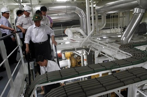 Phòng đặt 4 động cơ với 12.016 mã lực.