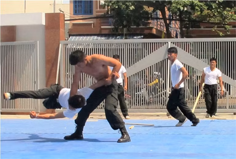 Những chiêu võ hiểm nhưng không kém phần đẹp mắt.