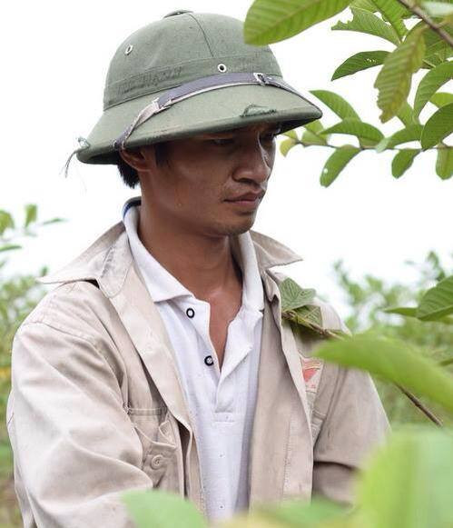 Lệ Rơi - Nguyễn Đức Hậu đang trở thành cơn sốt trên khắp các diễn đàn, trang mạng xã hội Việt.