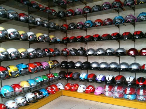 "Định dạng" tiêu chuẩn mũ bảo hiểm xịn bằng mắt thường sẽ là rất khó.