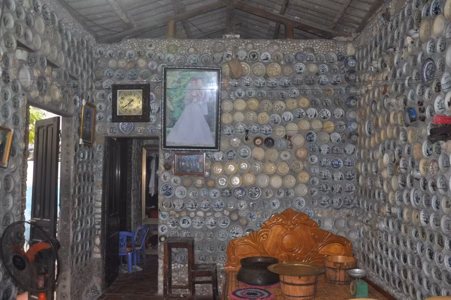 Ngôi nhà hiện lên với vẻ đẹp rất độc đáo và cổ kính