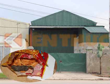 Chuột chết khô trong gói bim bim do công ty TNHH một thành viên dịch vụ Nhật Anh sản xuất.