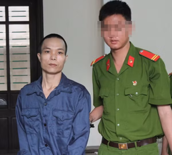 Tại phiên tòa, Hội đồng xét xử nhận định, dù bị cáo Xin đã thành khẩn khai báo, gia đình có công với cách mạng và có nhiều tình tiết giảm nhẹ khác nhưng do số lượng ma túy mà Xin đưa về Việt Nam quá lớn (155 bánh, hơn 54 kg) nên Xin phải chịu án tử hình.