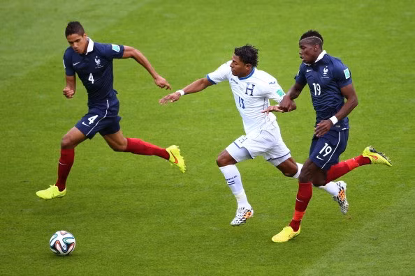 Các cầu thủ Pháp chơi tấn công và chiếm ưu thế nhiều hơn Honduras.