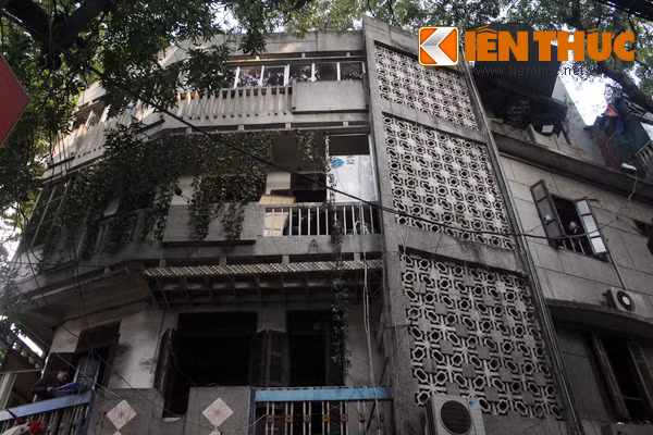 Cận cảnh ngôi nhà 61B, Lò Sũ, nơi xảy ra sự việc.