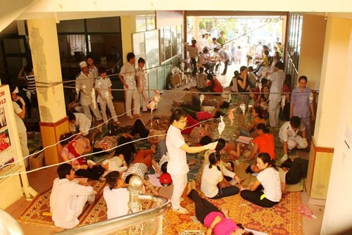 Các công nhân được điều trị tại Bệnh viện Đa khoa Hợp Lực Thanh Hóa.