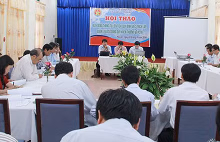 Quang cảnh hội thảo lấy ý kiến xây dựng dự thảo Thông tư liên tịch quy định việc trích lập, quản lý và sử dụng quỹ khen thưởng về PCTN do TTCP tổ chức tại Hội An sáng 4/4. Ảnh: Lê Phi.