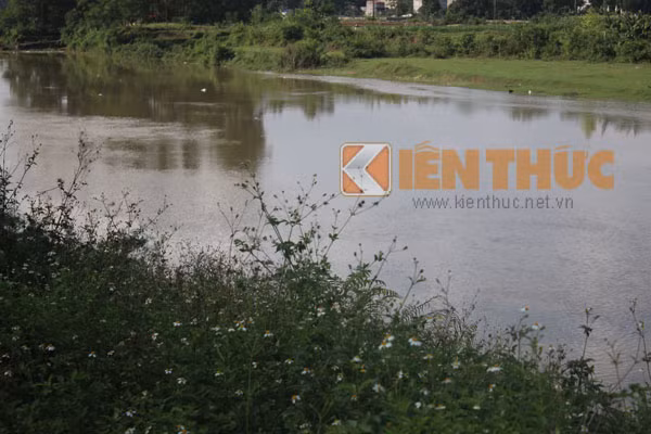 Khúc sông Đáy nơi nam sinh tự tử vì giận mẹ.