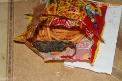 Chuột chết khô trong gói bim bim Nicki SnackTom.