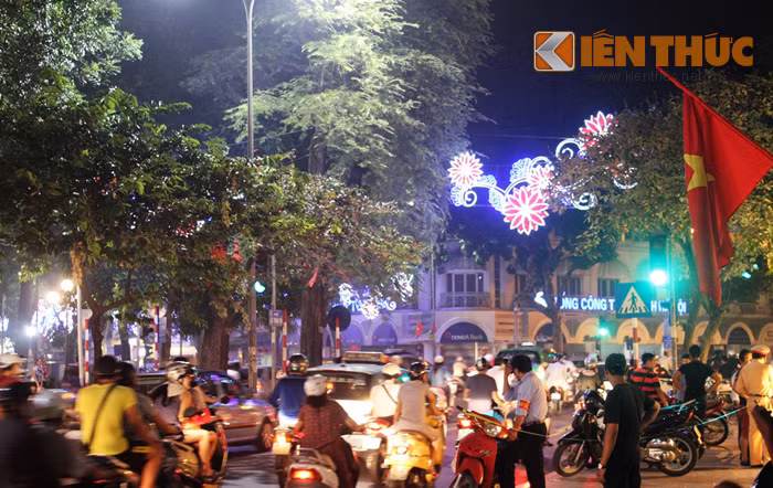 Tổ công tác Y4/141 thực hiện nhiệm vụ...