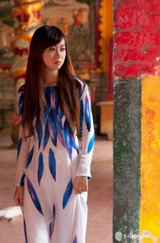 Tuy nhiên, ngay sau đó hiệu trưởng nhà trường đã xác nhận, cô giáo "hot girl" không phải đang công tác tại trường như những thông tin trên mạng.