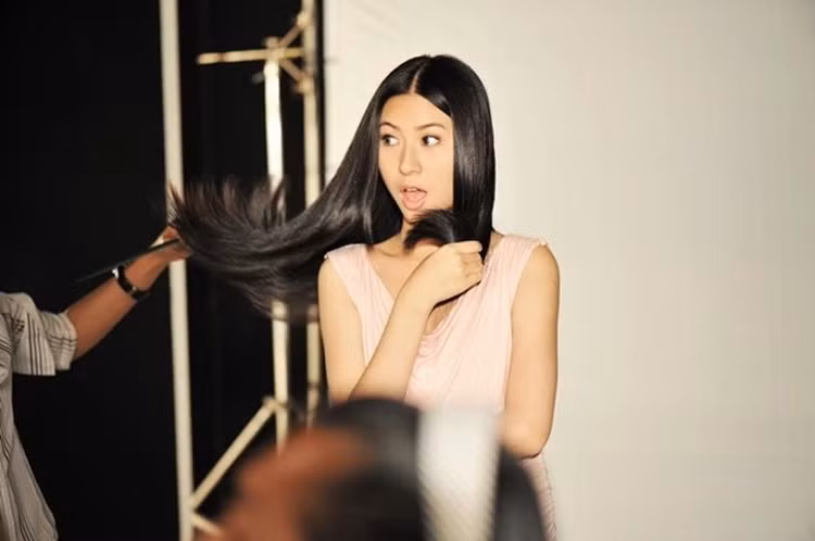 Thanh Vy còn từng là người mẫu ảnh cho nhiều tạp chí, nhãn hàng thời trang, mỹ phẩm. Nhiều thành viên mạng nhận xét, Thanh Vy có nhiều nét giống với hotgirl Mai Davika - nữ diễn viên chính Nak trong bộ phim Thái Lan nổi tiếng "Tình người duyên ma".