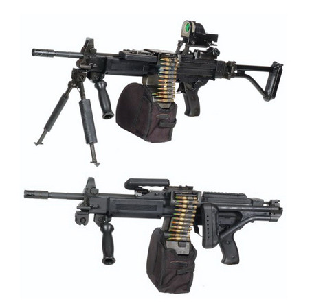 Phiên bản Negev Commando của Việt Nam khá đa năng với báng gấp, giá 2 chân tháo được.