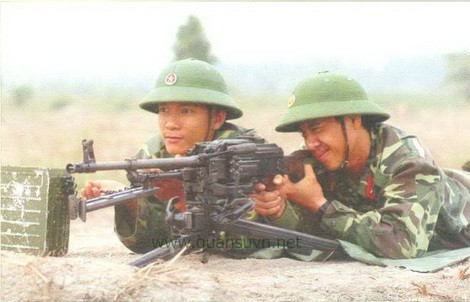 PKMS ở Việt Nam thường lắp giá 3 chân. Ảnh: diễn đàn quansuvn