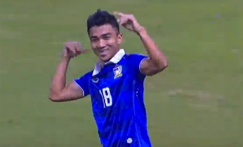 Quả thật trong trận đấu vừa qua, ĐT Thái Lan đã tỏ ra vượt trội hơn hẳn Philippines, về cả khả năng cầm giữ bóng, tỉ lệ chính xác trong các đường chuyền và quan trọng là họ có 1 bàn thắng của Chanathip Songkrasin và cú đúp của Kroekrit.