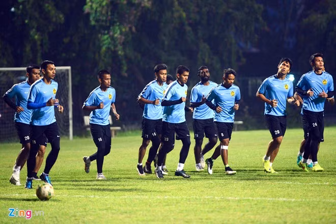 Điều khó khăn nhất với các cầu thủ Malaysia là nhiệt độ ở Hà Nội đang khá thấp, trái ngược với thời tiết nóng 28-30 độ C ở Kuala Lumpur.
