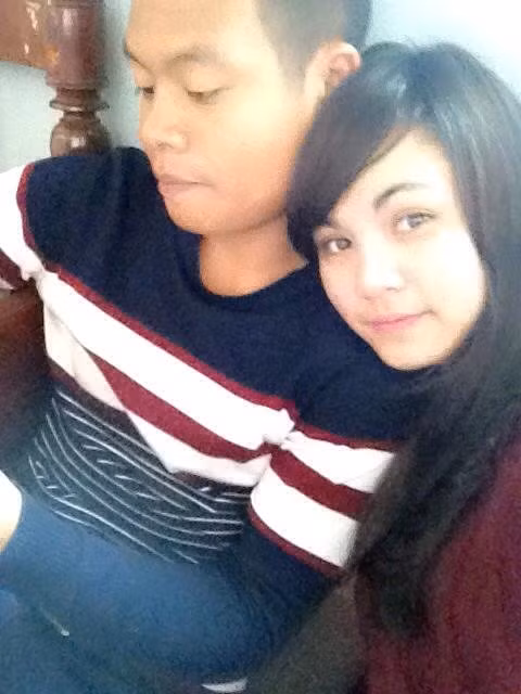 Cầu thủ người dân tộc Gia Rai của tuyển U19 Việt Nam là Ksor Úc được xem là anh chàng rất có duyên. Ngoài ra Ksor Úc còn có cô bạn gái xinh nhất đội.