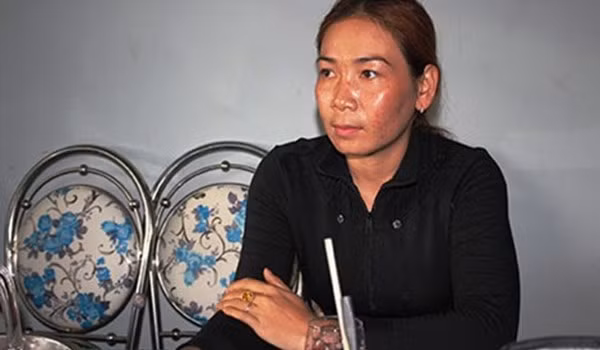 Chị Nguyễn Thị Hai, người thân của mẹ Việt Nam anh hùng Trương Thị Nguyệt Thu, mong cơ quan chức năng làm rõ những người mạo danh mẹ để trục lợi. Ảnh: Gia Tuệ