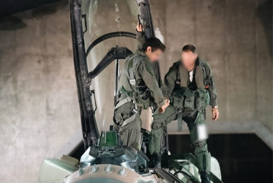 Căn cứ thông tin từ phía Israel, đội hình lớn gồm tiêm kích đa năng cùng với máy bay tiếp dầu đã tham gia chiến dịch oanh kích, nhằm vào các cơ sở quân sự của Iran ở thủ đô Tehran và các tỉnh Khuzestan, Ilam. Theo Al-Hura.