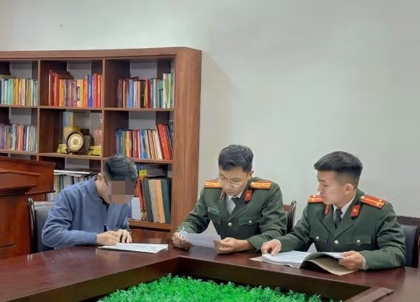 Dang thong tin sai su that, GD cong ty giao duc bi xu phat