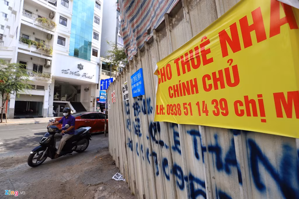 Trên đường Lý Tự Trọng, các mặt bằng có giá dao động từ 5.800 USD đến hơn 7.000 USD.