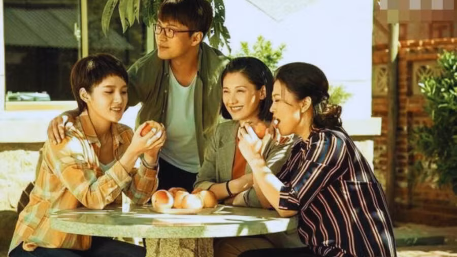  Có một người anh vì không hài lòng với em trai mình nên đã thẳng thắn bày tỏ quan điểm của mình. Anh chỉ ra những điều em trai nên làm và không nên làm.