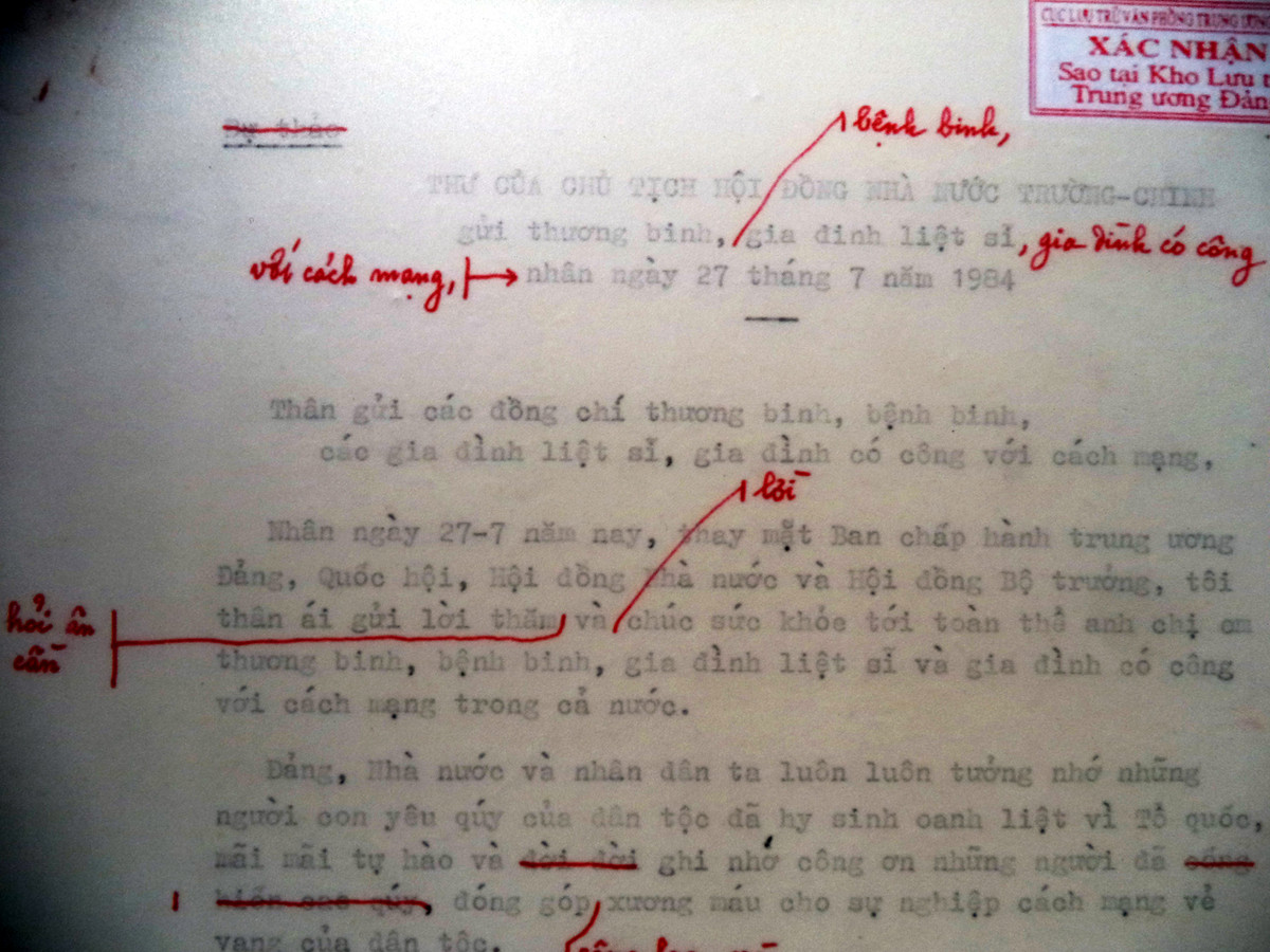 Thư Chủ tịch Hội đồng Nhà nước Trường Chinh gửi Thương binh bệnh binh, gia đình liệt sĩ, gia đình có công với cách mạng nhân ngày thương binh liệt sĩ, ngày 23/7/1984. Bản đánh máy có bút tích sửa chữa của đồng chí.