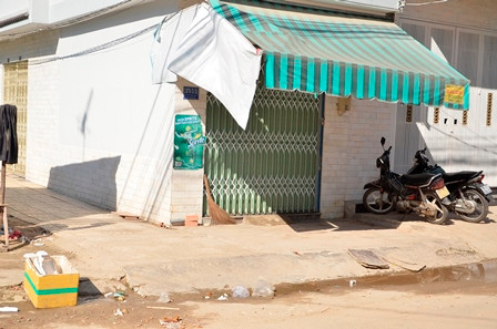 Căn nhà nơi chị Hoa bị đâm chết. Ảnh: Dân Trí