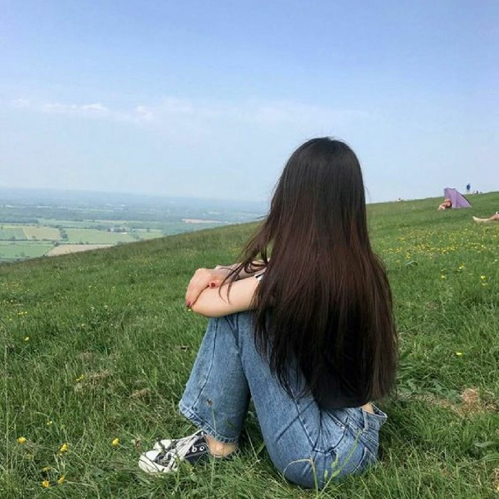 Tình cảm của cô lúc đó cũng không sâu đậm lắm, nghe bố mẹ phân tích thì cũng thấy hợp tình hợp lý, cũng đã từng tiếp xúc qua bố mẹ của chàng trai, họ quả thật là người rất khó hòa hợp.