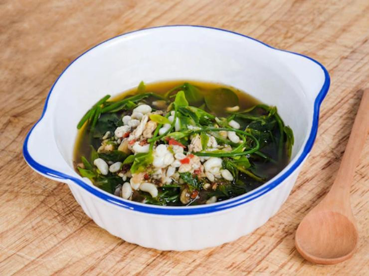 Sup trung kien cua nguoi Lao mui ky la, du khach khong dam an