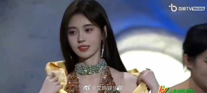 Anh chua qua chinh sua cua Cuc Tinh Y: Dep kinh diem-Hinh-4