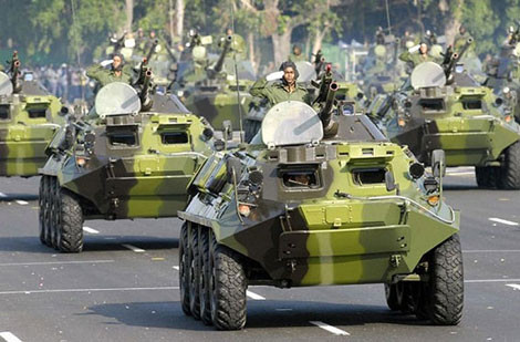 Xe chiến đấu bộ binh bánh lốp BTR-60PB lai BMP-1. Xe chiến đấu bộ binh bánh lốp BTR-60PB lai BMP-1.