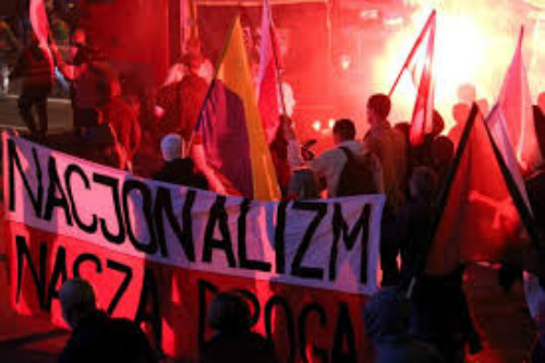 Người biểu tình ở Warsaw.