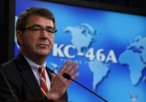 Ông Ashton Carter