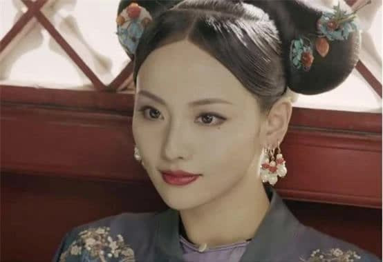 Là hồng nhan tri kỷ của Khang Hi, vì sao Dung Phi phải dọn nhà vệ sinh? La hong nhan tri ky cua Khang Hi, vi sao Dung Phi phai don nha ve sinh?