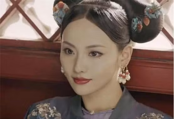 La hong nhan tri ky cua Khang Hi, vi sao Dung Phi phai don nha ve sinh?