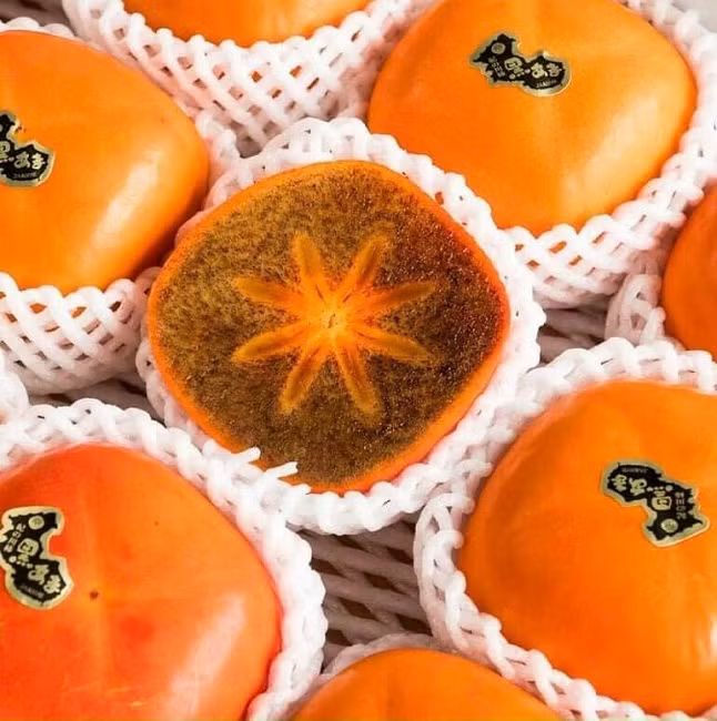 Hong gi ma hon 200.000 dong 1 qua, dan Viet van tap nap hoi mua?